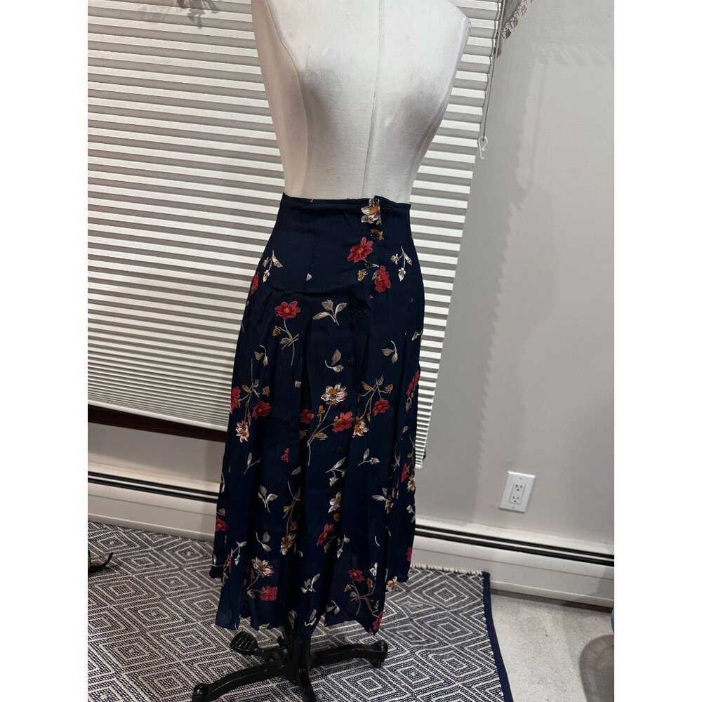 Vintage Just for Wraps button front skirt navy with floral design sz 3/4